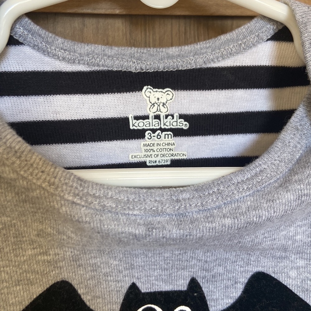 NWT Halloween Onesie Pajamas Baby Boy Batty Daddy - Picture 3 of 4